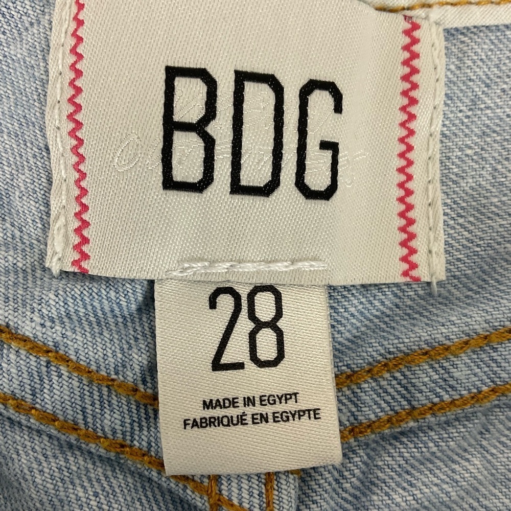 BDG Urban Outfitters High-Waisted Distressed Cutoff Jean Shorts Size 28 - Picture 7 of 10